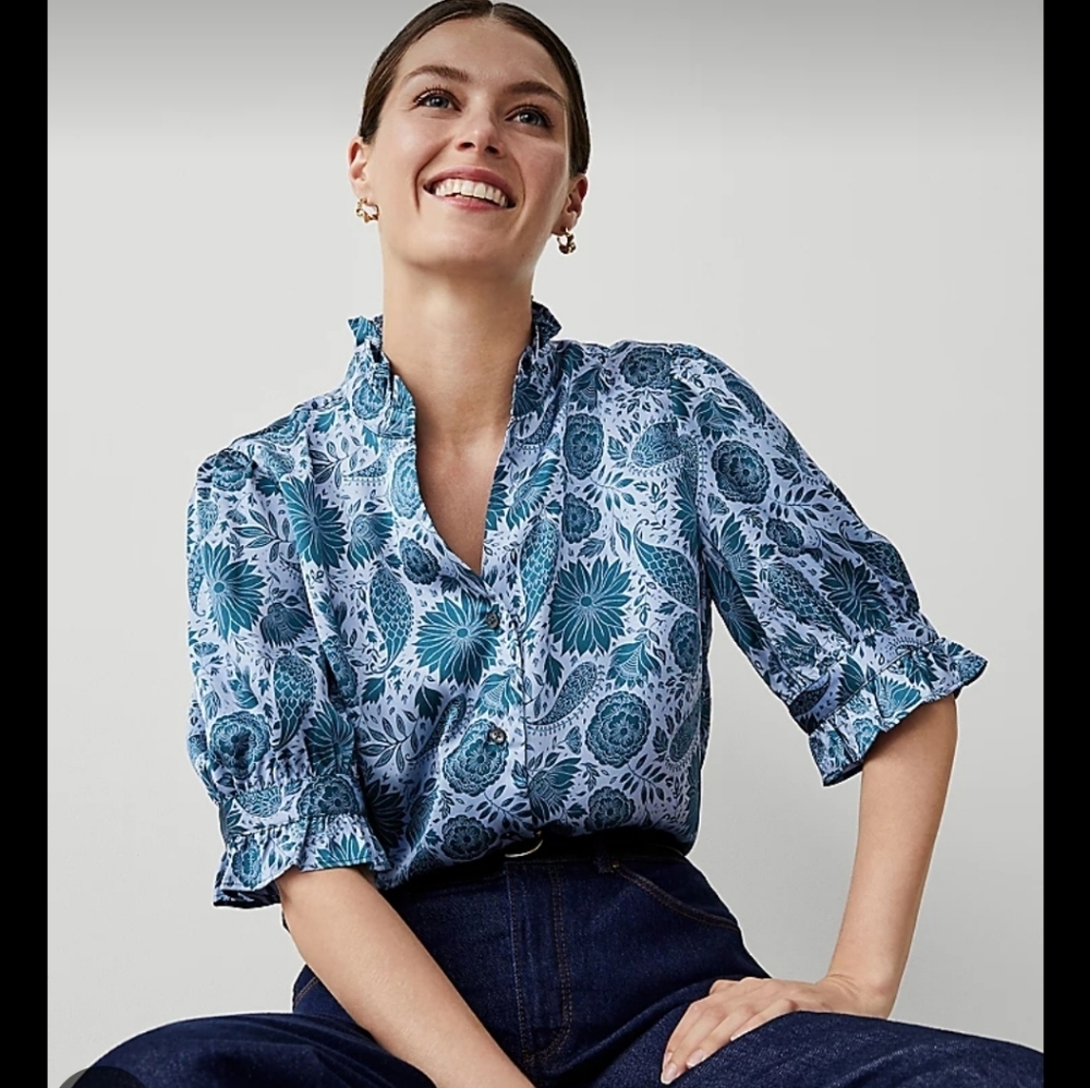 NWOT Ann Taylor ruffle collar floral shirt